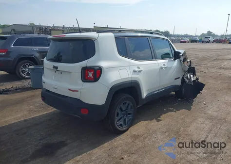 2018 Jeep Renegade Trailhawk 4X4 from USA, damaged, VIN ZACCJBCB5JPG78127